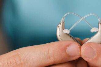 5 Reasons to Visit a Hearing Aid Centre Today